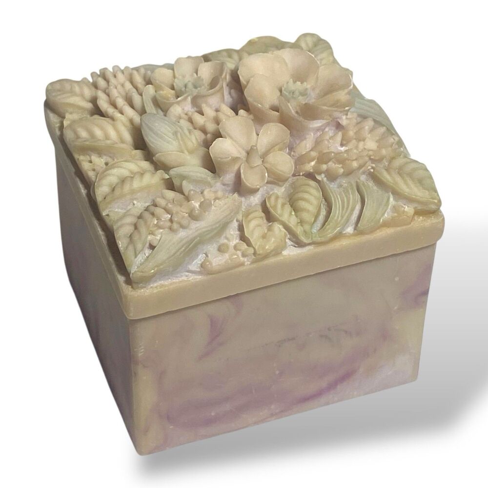 VINTAGE Floral Top Mini Small Trinket Jewelry Pill Box Miniature Carved Lid